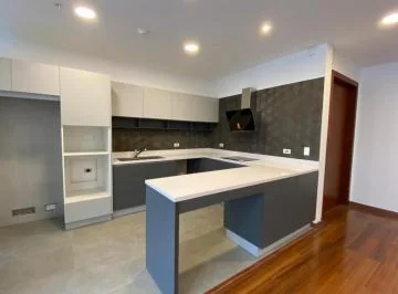 Departamento en Venta, 2 Dorm, 2 Parquead, 130 m² - $164.000 Sector González Suarez — imagen 5