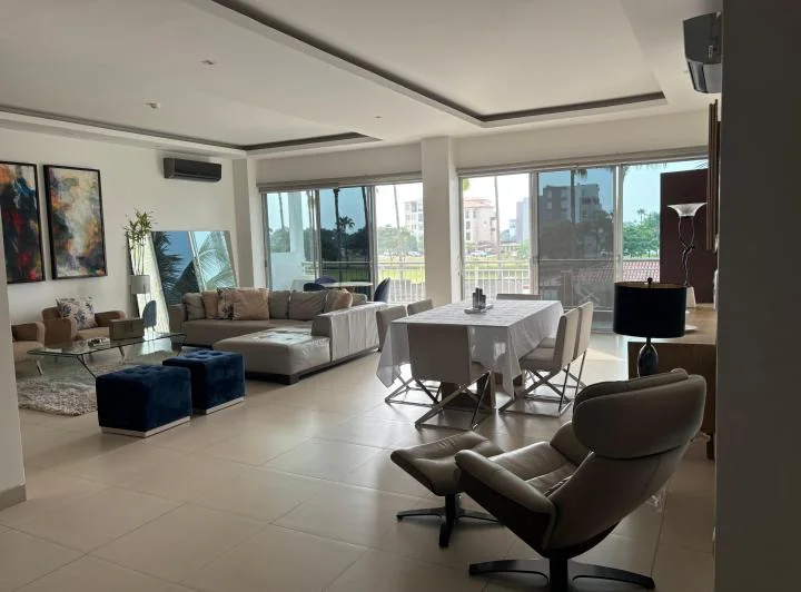 Amplio Departamento con Linda Vista en Isla Mocolí, Guayas — imagen 1