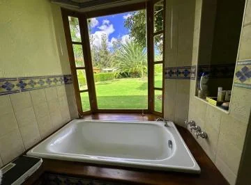 Hermosa Casa Rústica de Venta en Tumbaco! Una Sola Planta! — imagen 3