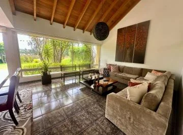Hermosa Casa de Venta en Tumbaco! Espacios Verdes! — imagen 2