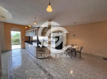¡Inversión Inteligente en Conocoto! Casa a Desnivel con Plusvalía Comprobada — imagen 5