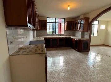 Casa Rentera de Venta en Manta Diagonal Al Coral Yt, Manabí — imagen 3