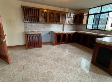 Casa Rentera de Venta en Manta Diagonal Al Coral Yt, Manabí — imagen 2