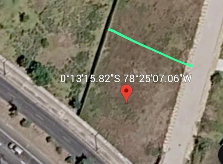Se Arrienda Terreno en Via Principal de La Ruta Viva Tumbaco — imagen 1