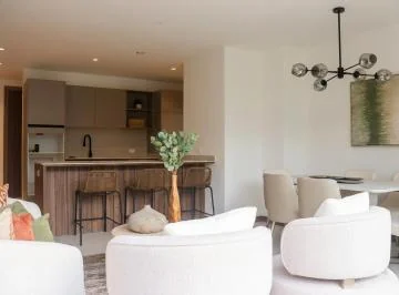 Exclusivo Departamento con Jardín Privado Dentro de Urb. Lomas de Monteserrin — imagen 5