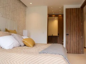 Exclusivo Departamento con Jardín Privado Dentro de Urb. Lomas de Monteserrin — imagen 2