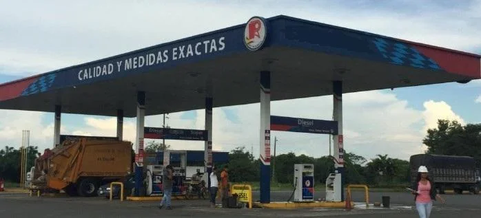 Daule, Venta de Gasolinera Operativa 8000 m², Guayas — imagen 1