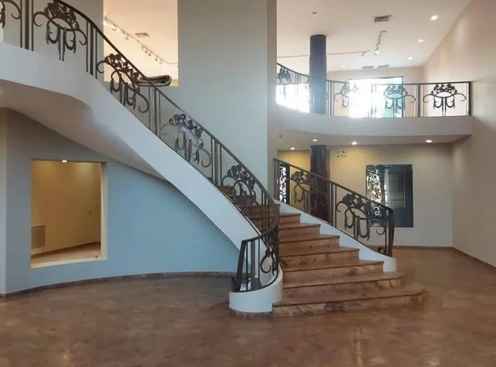 Venta/alquiler Local Comercial 700 m² - Urdesa Central, Sector Comercial, Guayas — imagen 1