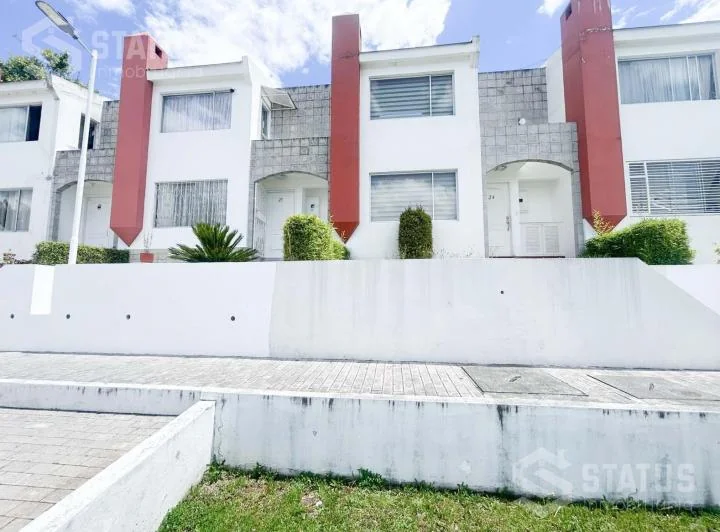 Venta de Casa en Conocoto - Cerca Al Conjunto Residencial de La Empresa Eléctrica — imagen 1