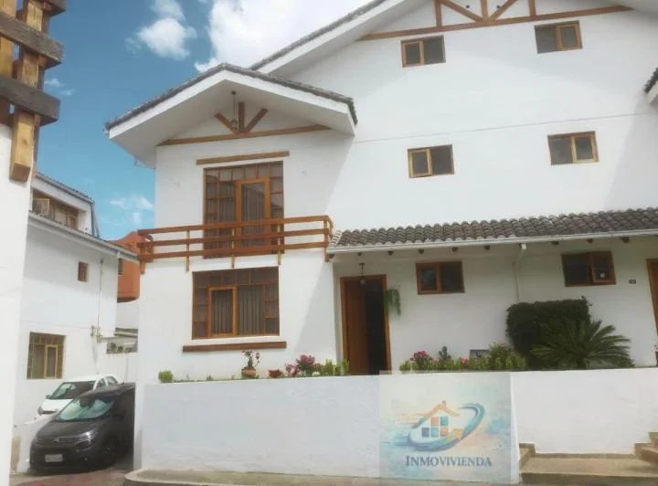 Casa en Venta de Oportunidad Sector Carcelen Estilo Suizo — imagen 1