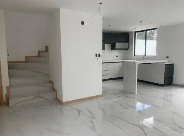 Veta Casas en Sangolquí Valle de Los Chillos 3 Dorm. — imagen 3