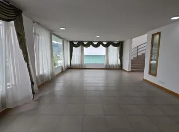 En Venta Hermosa Casa en Cumbayá Dentro de Conjunto — imagen 5