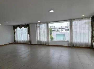 En Venta Hermosa Casa en Cumbayá Dentro de Conjunto — imagen 3