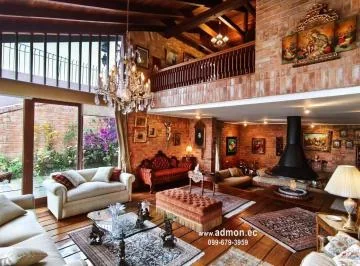 Casa de Lujo en Venta, 5 Dorm. – Rumipamba, Quito — imagen 3