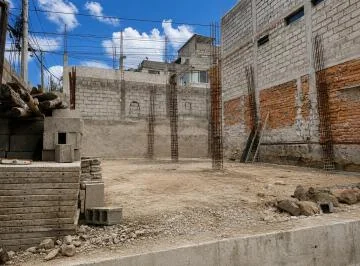 Terreno Esquinero 180 m² Para Proyecto, La Bota — imagen 2