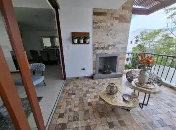 Super Linda Casa con 3 Habitaciones 240 m² en Tumbaco — imagen 2