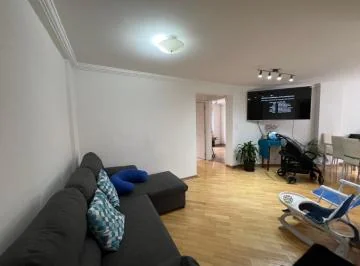 La Prensa - Departamento con Blacón Remodelado en Venta Sector Parque Inglés, Norte de Quito — imagen 5