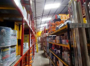 Venta o Alquiler de Local Comercial 400 m² con Bodega 400 m² en Via a Daule, Guayas — imagen 2