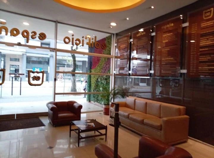 En Venta Oficina con Parqueadero Excelente Ubicacion — imagen 1