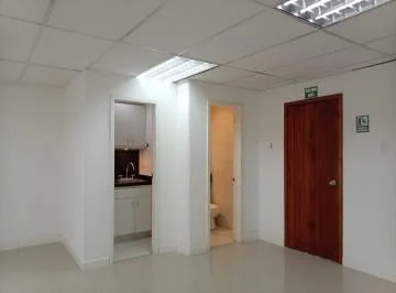 En Venta Oficina con Parqueadero Excelente Ubicacion — imagen 2