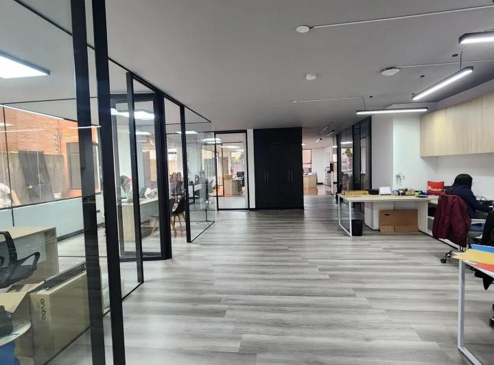 Local en Venta o Renta Oportunidad Sector Republica del Salvador Finlandia — imagen 1