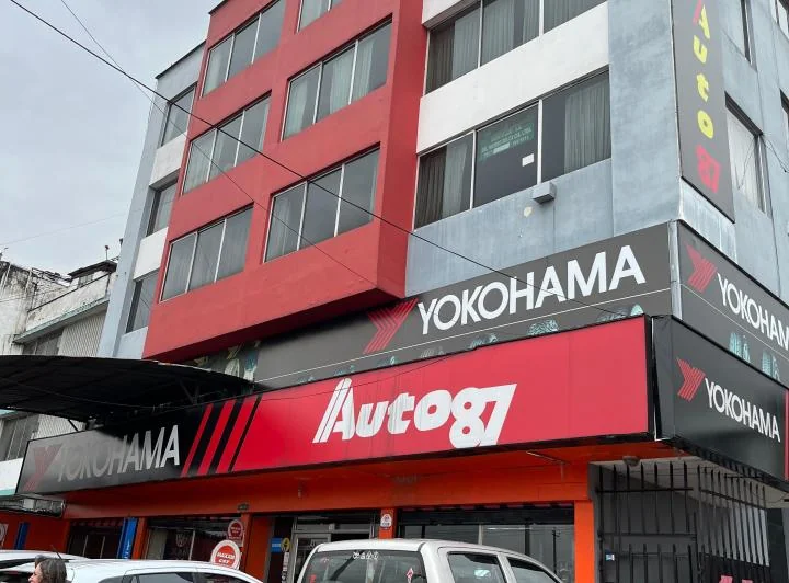 Vendo Edificio en Quito Sobre Una Vía Principal, con 6 Pisos — imagen 1
