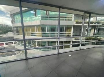 Oficina de 67 m² en Cumbayá – Ubicación Estratégica y Excelente Iluminación — imagen 4