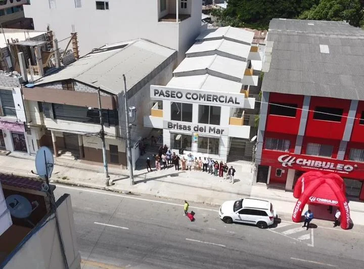 La Libertad Santa Elena Pase Comercial con 8 Locales en Venta — imagen 1