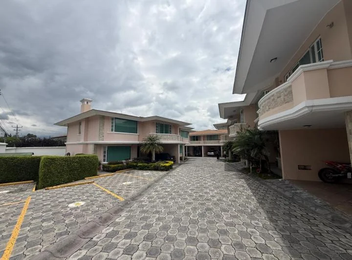 C Asa de Venta en Santa Ines de Cumbaya — imagen 1