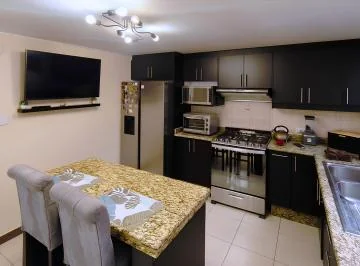 Casa de 279 m² en Conjunto Exclusivo de Solo 4 Viviendas con Jardín Privado y Bbq | La Armenia 1 — imagen 3