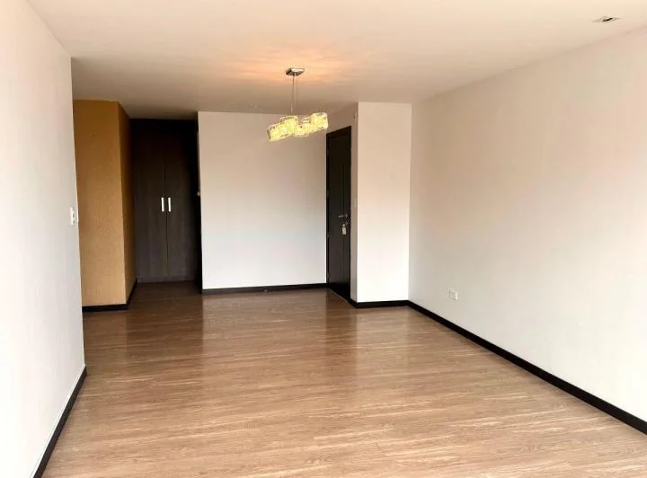 Venta Departamento de 3 Habitaciones con Baño Privada Cada Una Sobre Calle Bosmediano — imagen 1