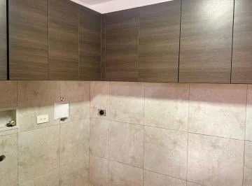 Venta Departamento de 3 Habitaciones con Baño Privada Cada Una Sobre Calle Bosmediano — imagen 3