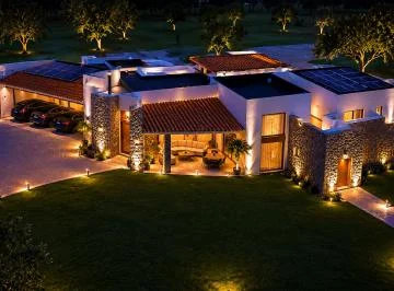 Casa de Lujo en Venta – Puembo, Vía Nápoles — imagen 4