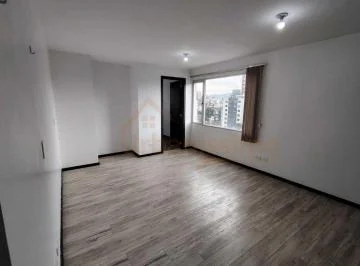Hm/ Sector 12 Octubre, Hermoso Departamento en Venta, 90 m² en 130.000 Usd — imagen 2
