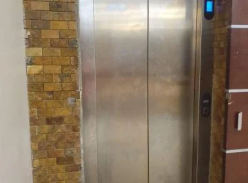 En Venta Local Comercial en Vía a La Costa (Edificio Plaza Colonia), Guayas — imagen 2