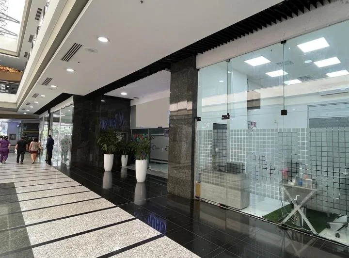 Venta Locales Comerciales en Wtc Guayaquil (Monij), Guayas — imagen 1