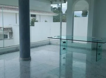 Casa de Venta en Cumbaya, Dentro de Urbanización. Provincia de Pichincha — imagen 2
