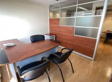 Oficina | Venta | Amoblada | 4 Ambientes | Edificio Multicentro | Norte de Quito — imagen 2
