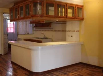 Casa de 4 Dorm. 3 Baños y Medio en Venta — imagen 4