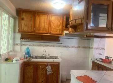 Casa de 4 Dorm. 3 Baños y Medio en Venta — imagen 2