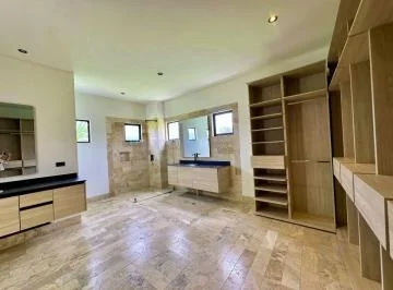 Espectacular Casa de Venta por Hilacril Plaza Tumbaco! — imagen 3