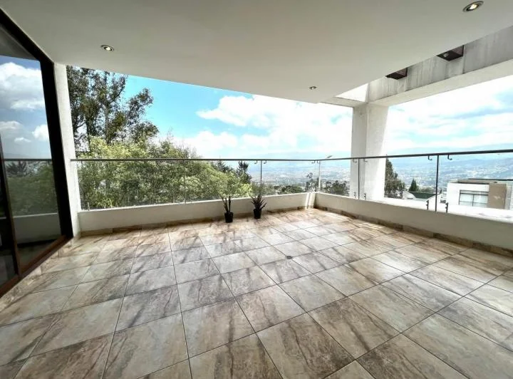 Miravalles, Departamento en Venta 3 Dorm. con Baño, Terraza, Vista — imagen 1