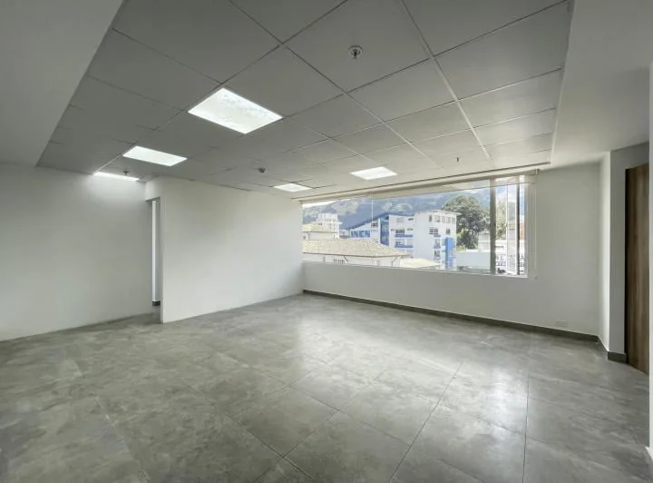 Oficina de Venta en Quito Sector Hospital Eugenio Espejo — imagen 1