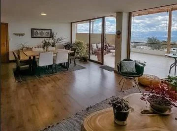 Nayon Vendo Exclusivo Departamento con Amplia Terraza Vista Panorámica — imagen 4
