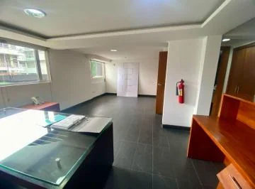 Propiedad en Venta con Dos Oficinas Comerciales, Sector Rumipamba — imagen 3