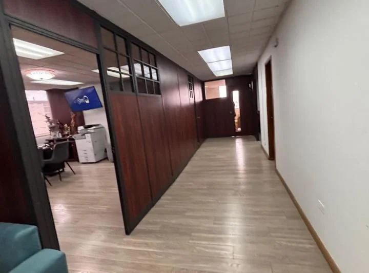 Venta Quito Oficinas de Venta Sector Amazonas y Portete — imagen 1