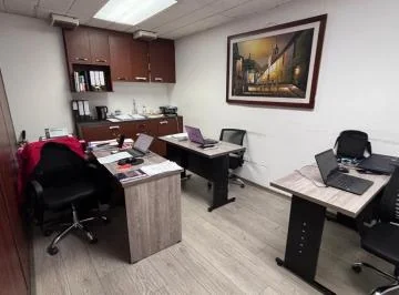 Venta Quito Oficinas de Venta Sector Amazonas y Portete — imagen 2