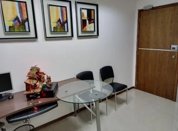 Oficina Amoblada de Venta en El Edificio Trade Building, 1 Parqueo. Guayas — imagen 3