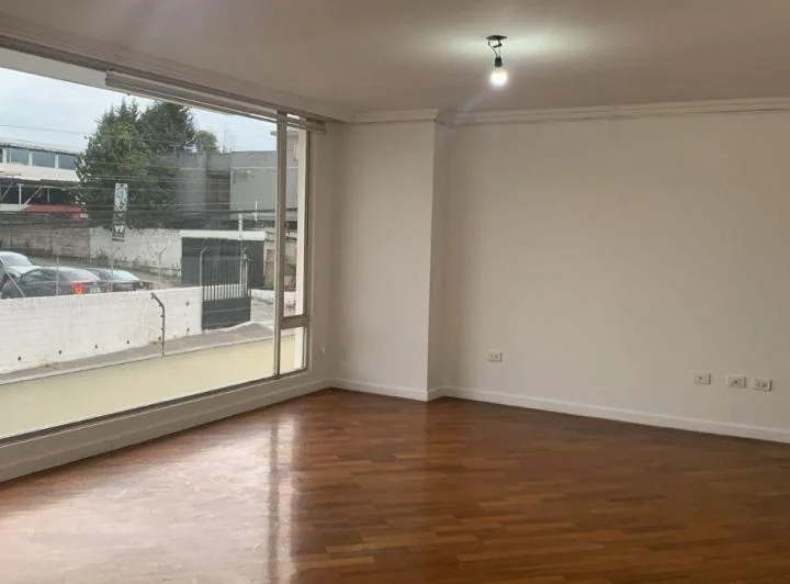 H/ Ponceano, Departamento en Venta 3 Dorm., 2 Parqueaderos 89.900usd — imagen 1