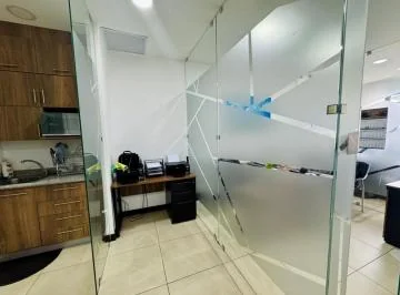 Amplia Oficina en Venta — imagen 2